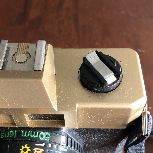 Caesars Vintage Camera - Picture 5 of 12